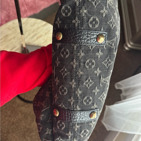 Louis Vuitton Neo Cabby Monogram
Denim Noir - Picture 5 of 10